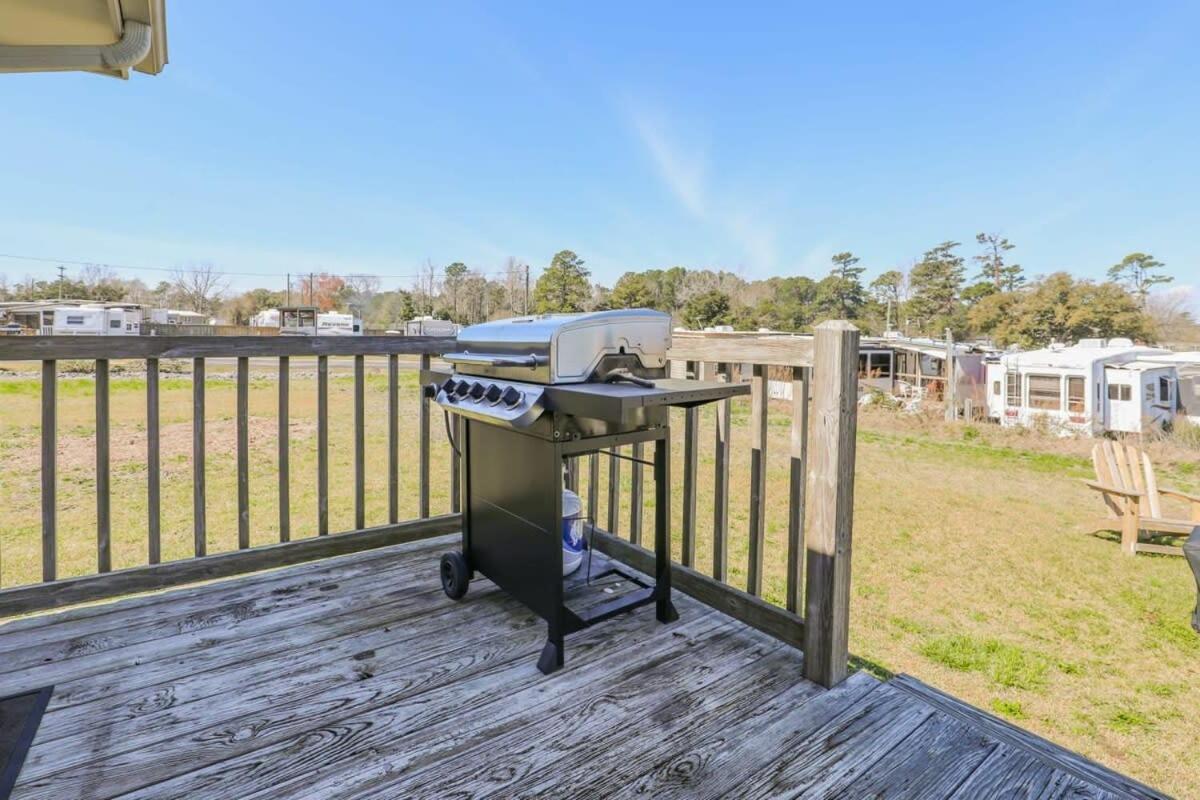 2Br Pet Friendly Home In Sneads Ferry With Parking Bagian luar foto