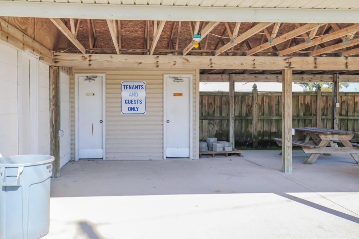 2Br Pet Friendly Home In Sneads Ferry With Parking Bagian luar foto