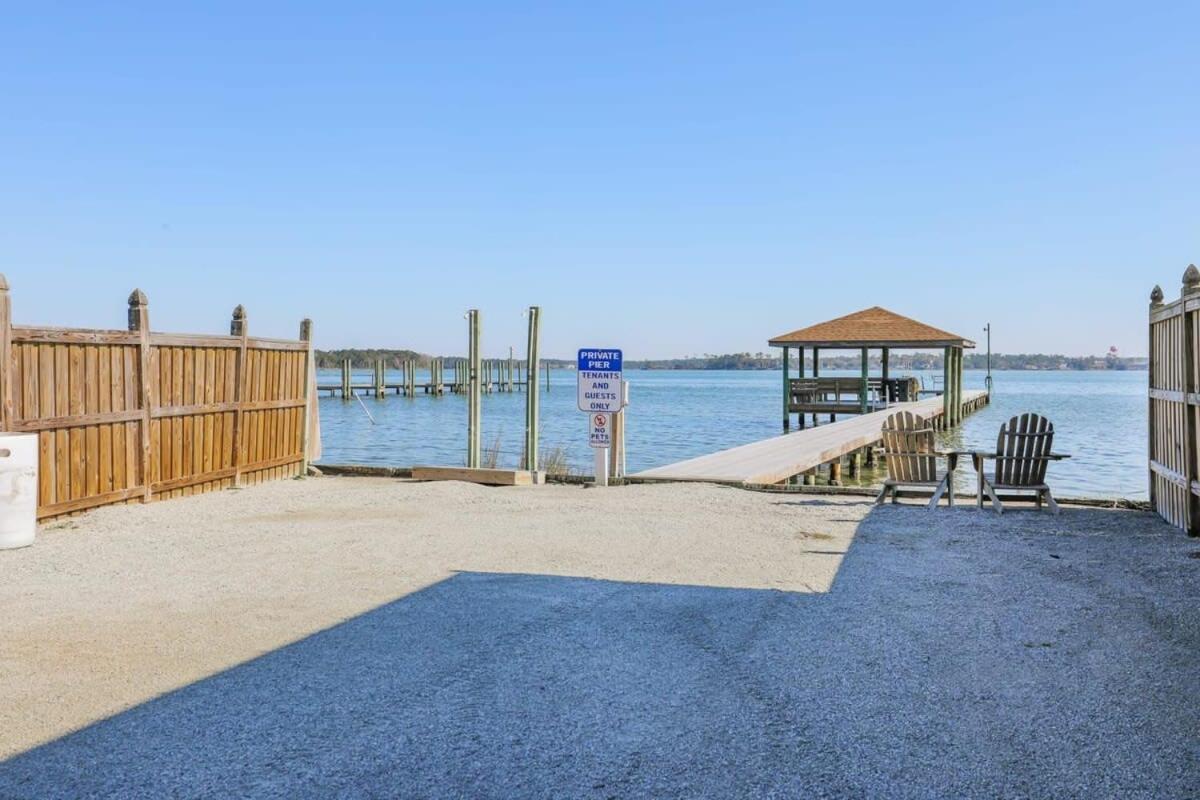 2Br Pet Friendly Home In Sneads Ferry With Parking Bagian luar foto