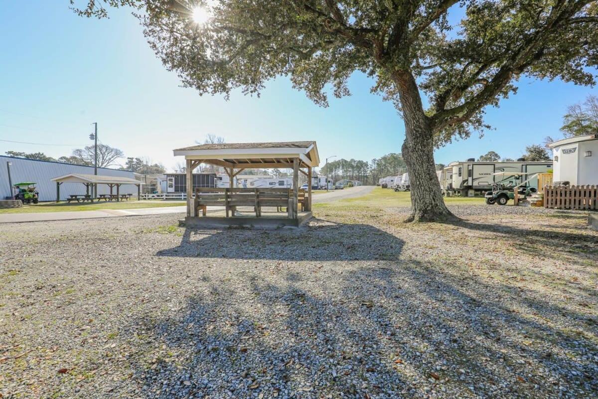 2Br Pet Friendly Home In Sneads Ferry With Parking Bagian luar foto