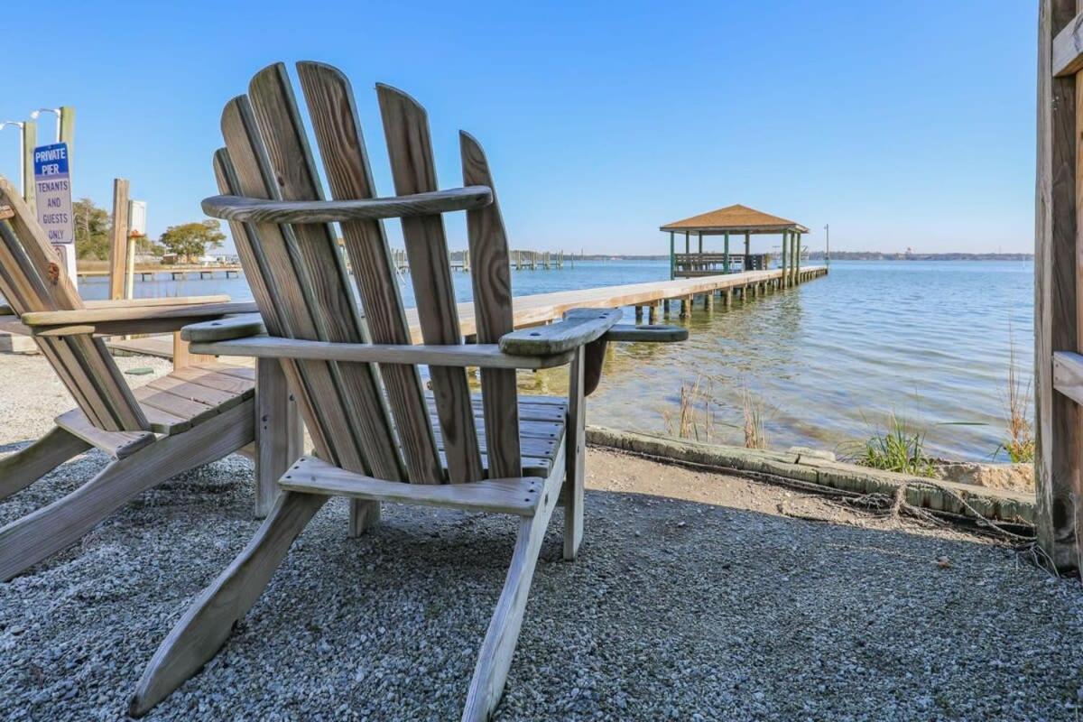 2Br Pet Friendly Home In Sneads Ferry With Parking Bagian luar foto